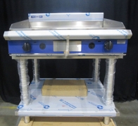 blue seal evolution series gp516-ls - 900mm gas griddle leg stand